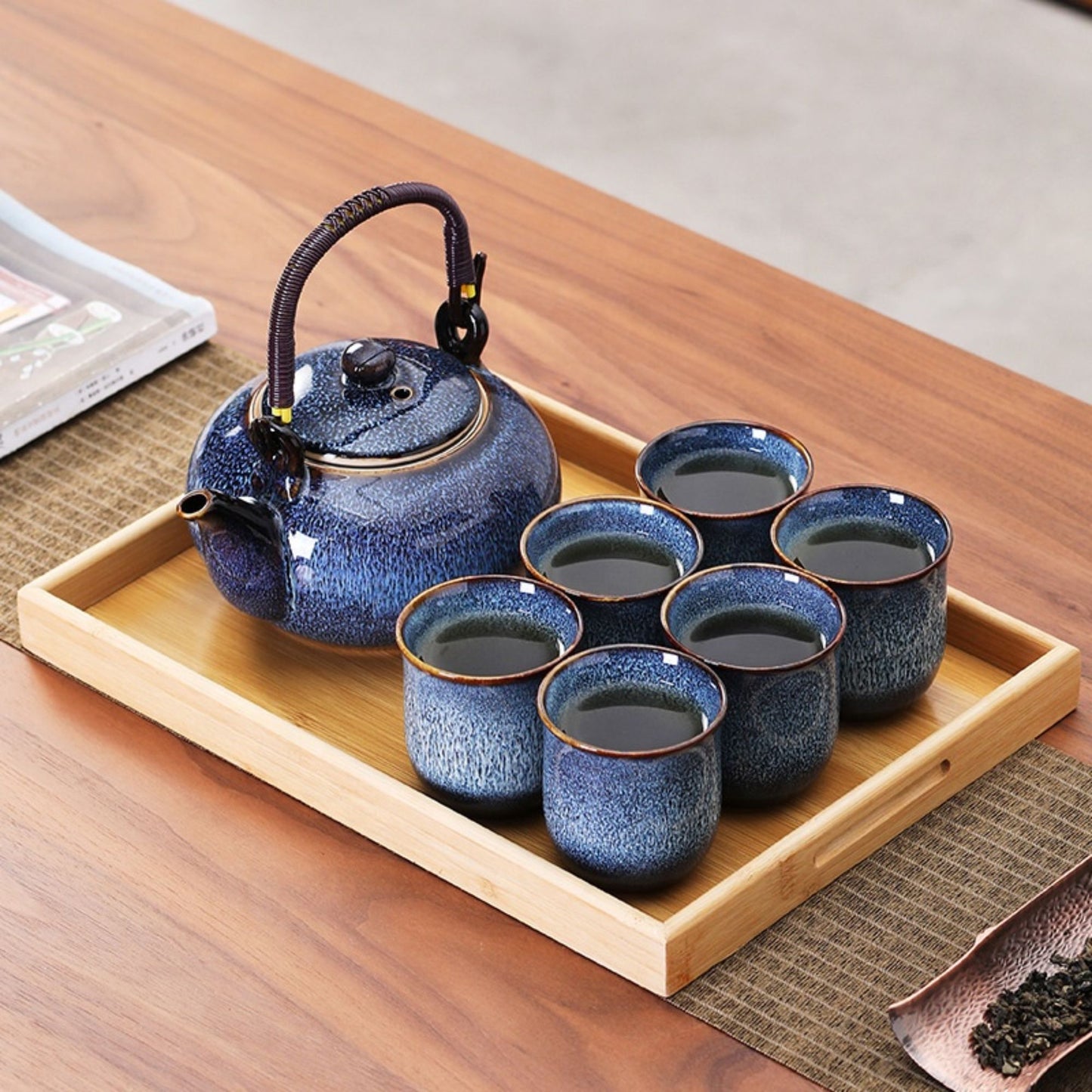 Japanisches Teeset aus Keramik – 7-teiliges Set mit Teekanne, 6 Tassen und Bambus-Tablett, Blau