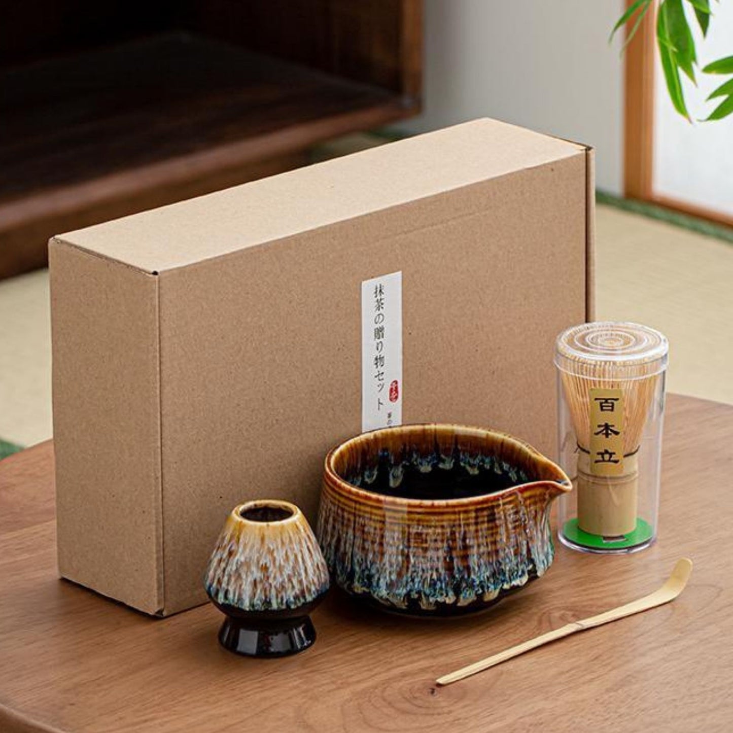 Japanisches traditionelles Matcha Starter Set – Basic Edition | Matcha Schale aus Keramik mit Bambusbesen, Besenhalter & Bambuslöffel