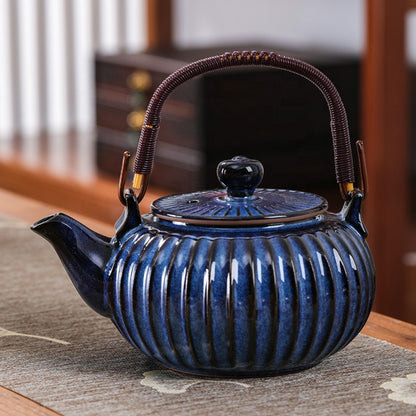 Traditionelle Chinesische Kung Fu Teekanne aus Porzellan mit Bambusgriff – Handgefertigt