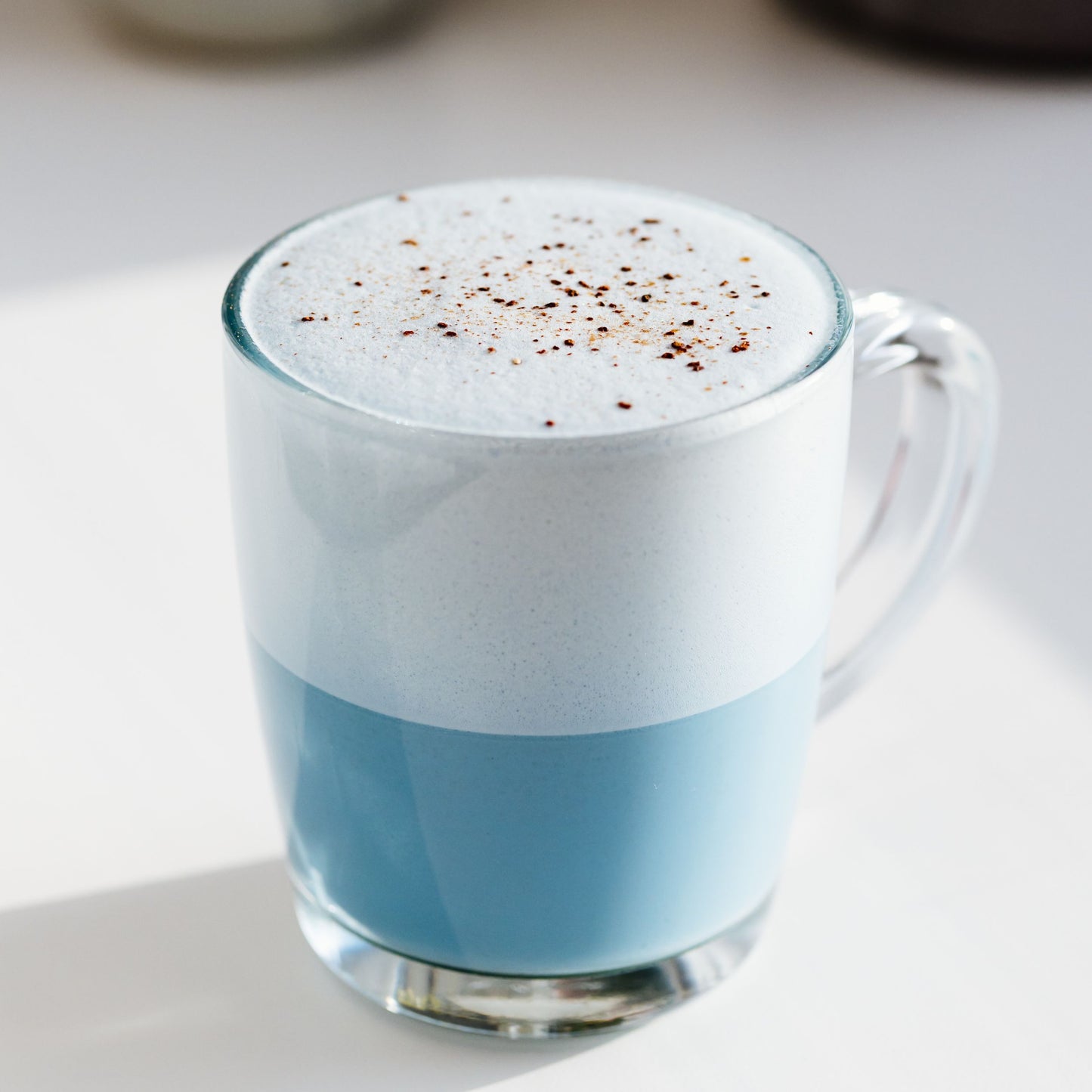Biomatea Blue Moon Milk Vanille Latte – Blue Spirulina Latte Mix mit Kokosmilch & echter Vanille, 100g Dose