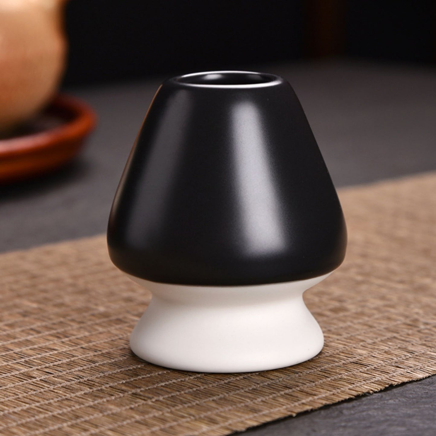 Matcha Besenhalterung aus Keramik – Grün-Weiß | Schwarz-Weiß | Weiß-Creme