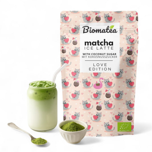 Biomatea 100g Bio Matcha Latte, aus Japan, Love edition, leicht gesüßt