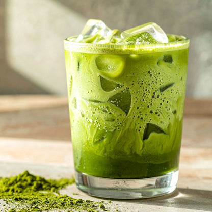 Japanischer Matcha Pulver mit Mango Pulver, gesüßt – 100g – Sofort löslich in Wasser oder Milch, trinkfertig